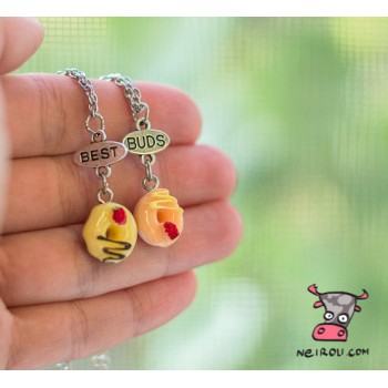 Кулон для друзей "Best Buds. Мини пончики с клубникой". Цена за набор